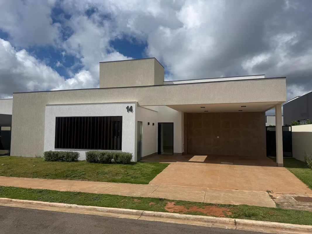 Casa nova, com 3 suítes, sala ampla, área de serviço, área de lazer com piscina ...