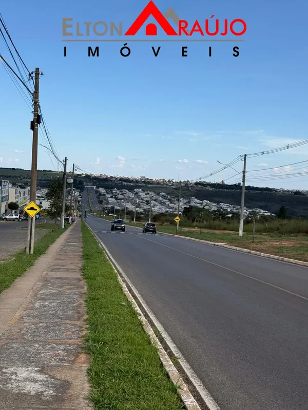 VENDO LOTE COMERCIAL NO CONDOMÍNIO ALTO DA BOA VISTA NA QUADRA 105!!!Ótima local...