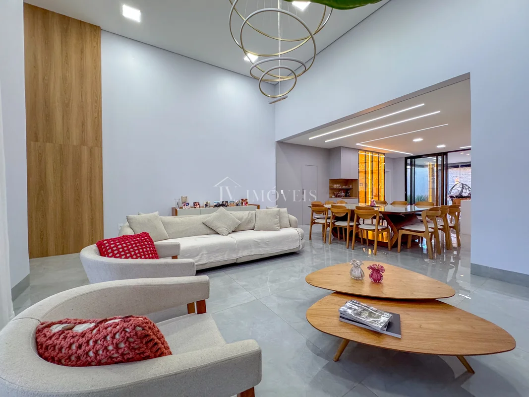 Lilian Vieira Vende:Park Way Quadra 5 | Condomínio Fechado | Moderna | Jacuzzi |...