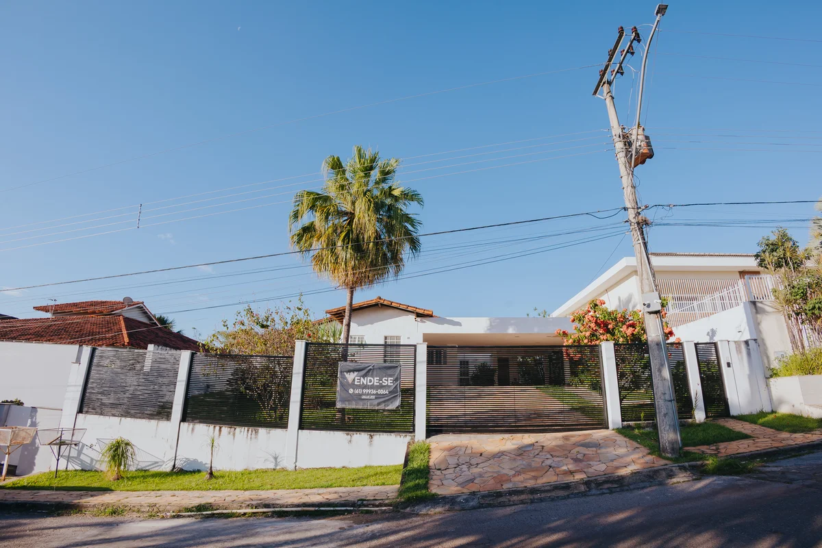 Casa à venda na SHIS Q| 27 - Lago SulSe você busca exclusividade, espaço e alto ...