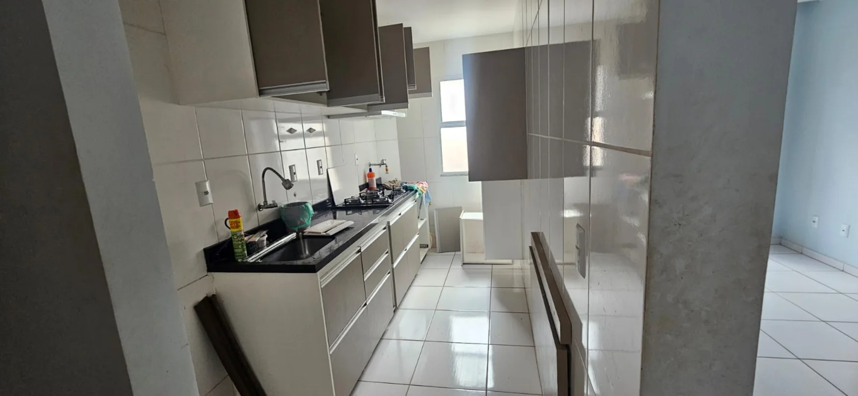 Escritório Imobiliário Ney Linhares vende:Um apartamento no Condomínio Varandas ...