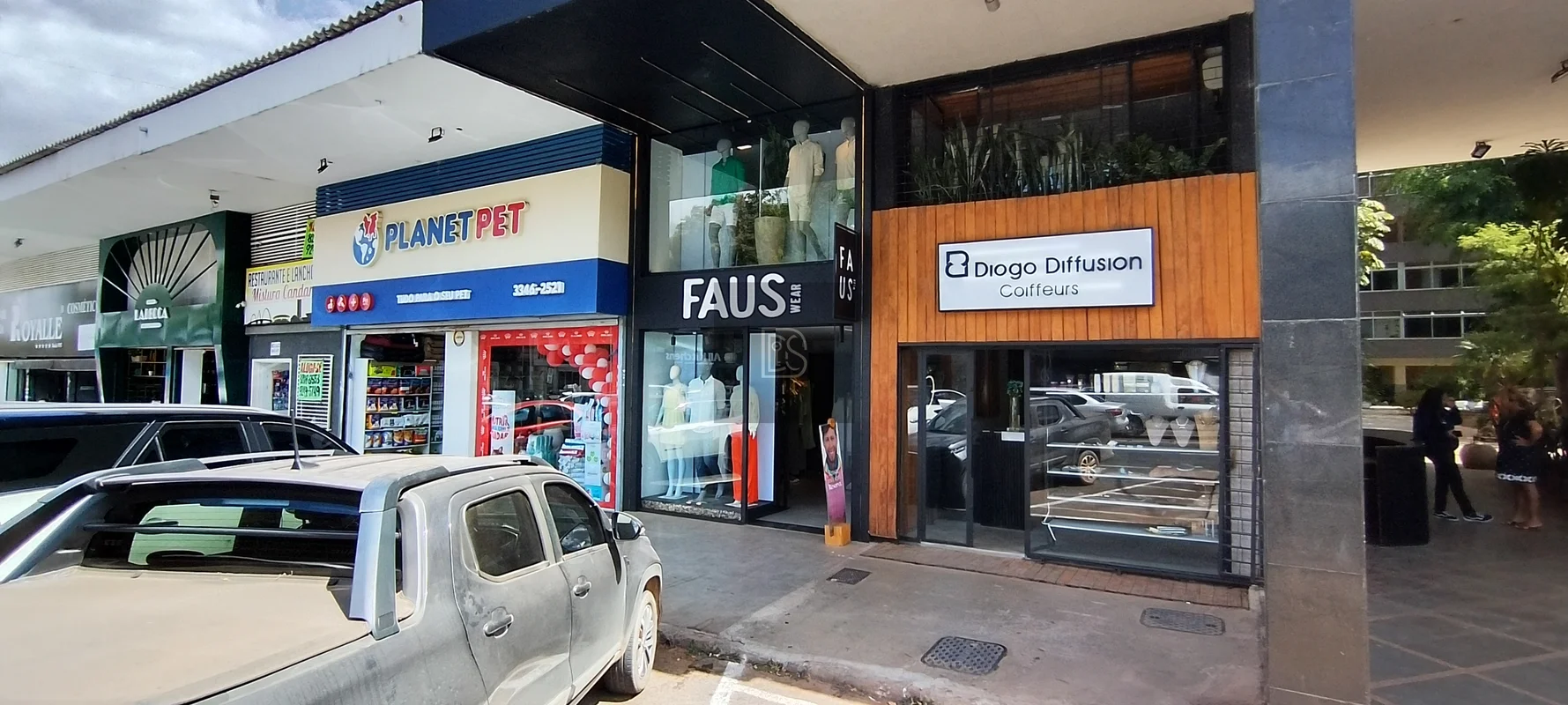 Excelente oportunidade de investimento na Asa Sul, Brasília. Este prédio comerci...