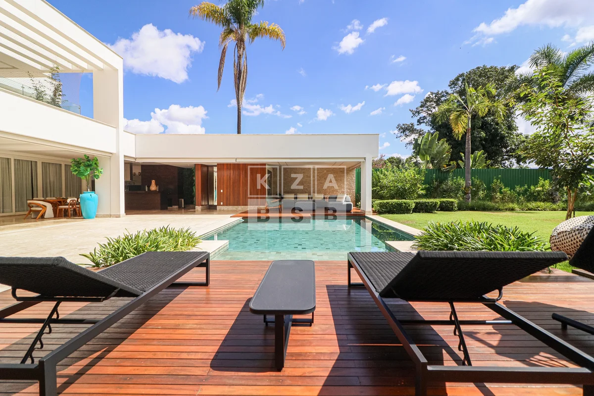 Casa à venda SHIS QL 10 - 1.600m² de Terreno | 5 Suítes | Elevador | Projeto Gio...