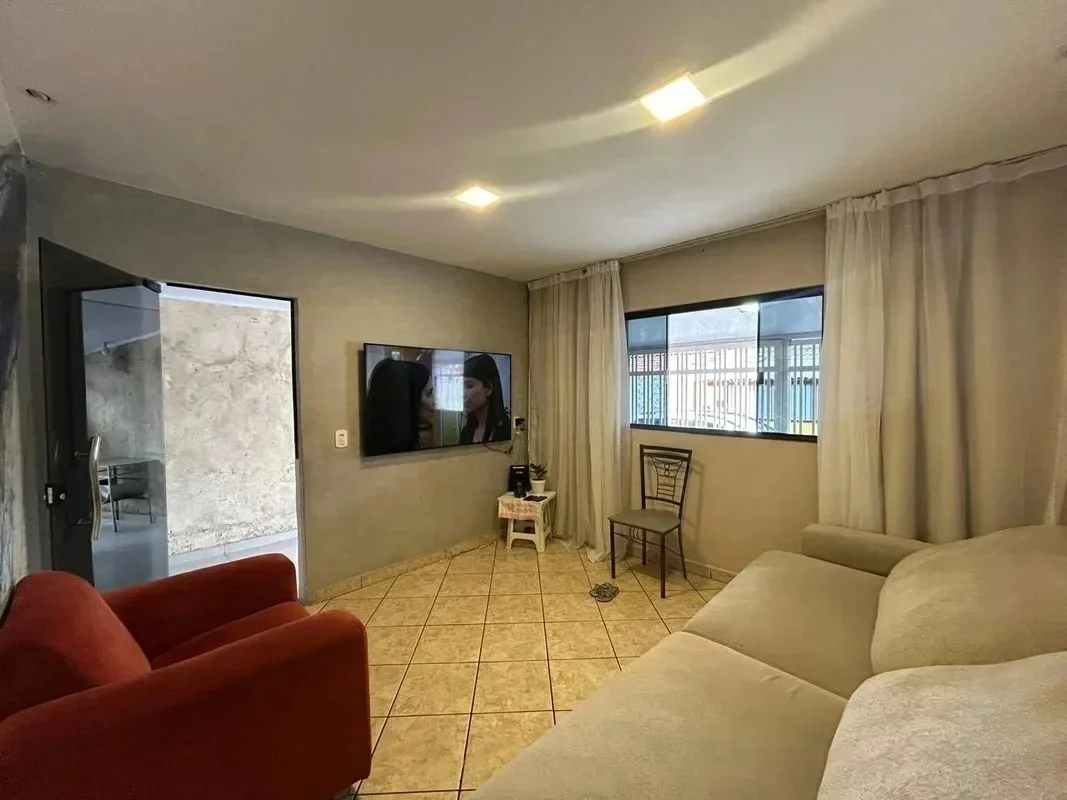 Imagine morar em uma casa confortável e bem localizada no coração de Ceilândia S...