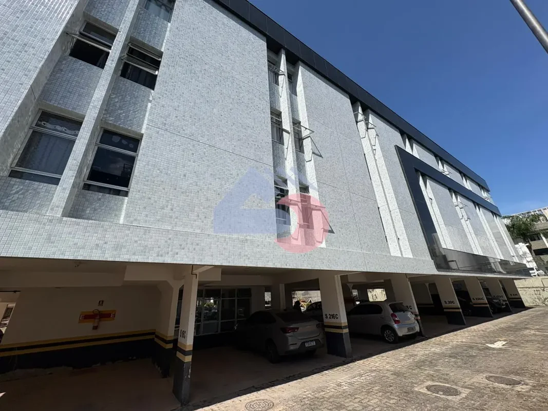 KITNET COM VAGA DE GARAGEM, LOCALIZADA NO SETOR TERMINAL DA ASA NORTE. EM CONDOM...