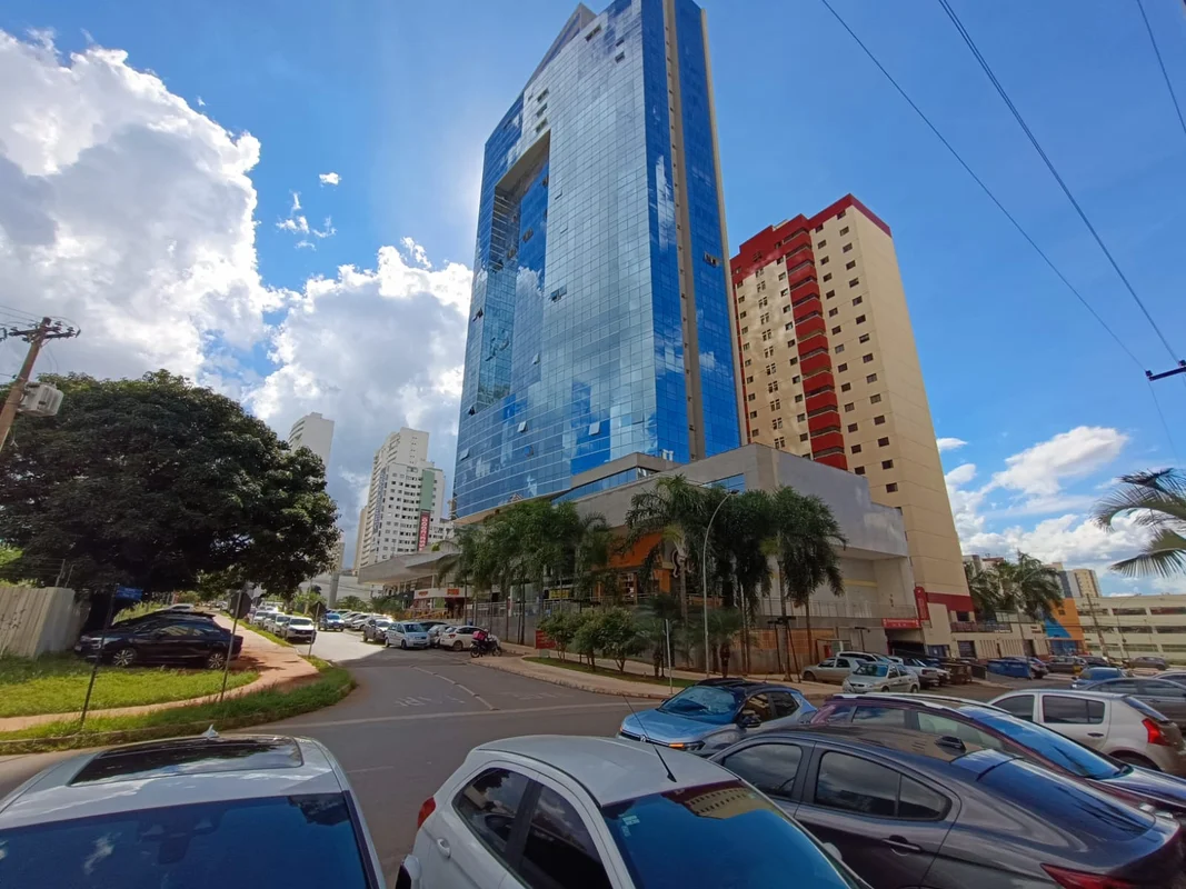 SALA COMERCIAL TODA COM PLANEJAMENTO DE MÓVEIS AMBIENTRES COM SALA DE ATENDIMENT...