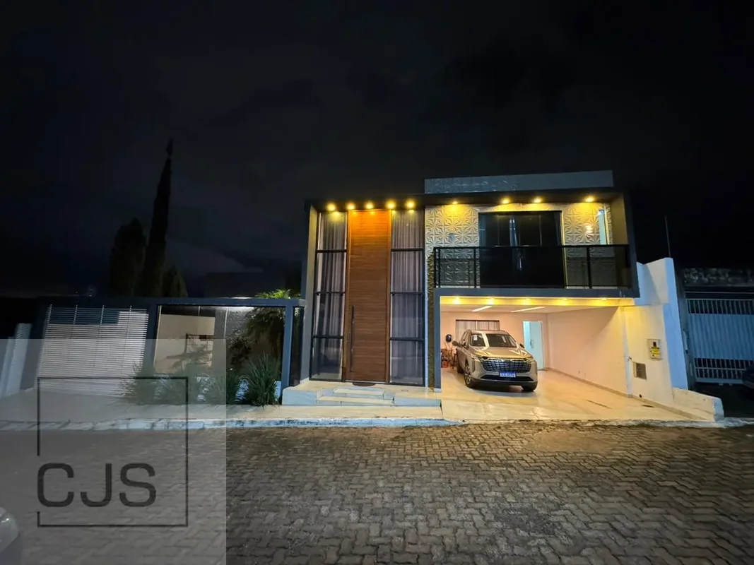 ÓTIMA CASA COM ESCRITURA E REGISTRADA COM SUA CONSTRUÇÃO TEM O PÉ DIREITO DUPLO ...