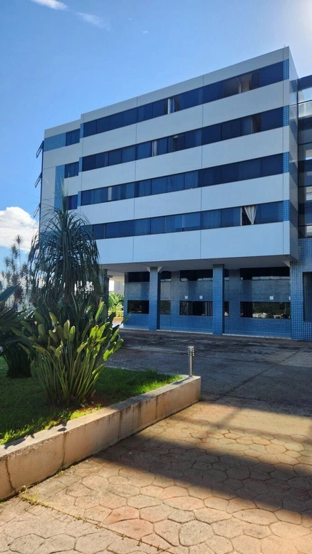 Kit em localização privilegiada perto do shopping Iguatemi e Deck Norte, amplo c...