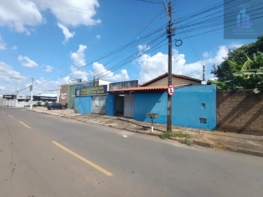 CASA 2 QUARTOS SUITE NA LAGE EM lote de quase 600m² e um amplo galpão, esse imóv...