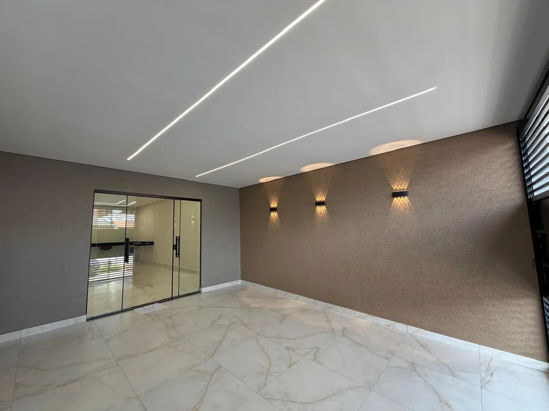 CASA MODERNA RECÉM-CONSTRUÍDA | 3 QUARTOS (1 SUÍTE C/ CLOSET) | ÁREA GOURMET | S...