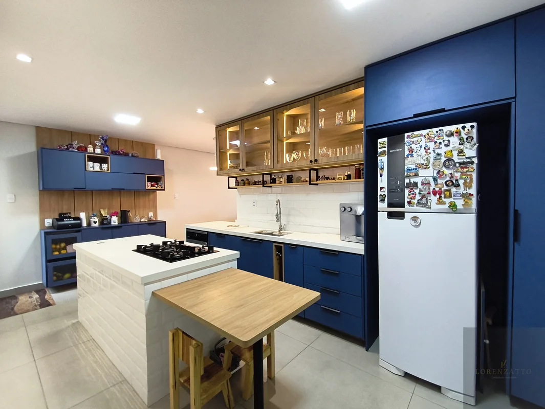 Avenida Contorno , no Núcleo Bandeirante, casa com 3 quartos, incluindo uma suít...