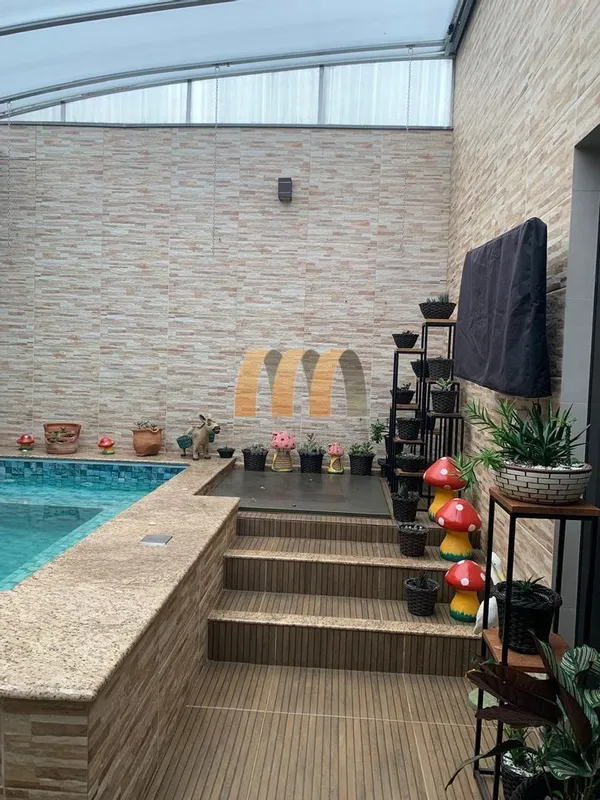 Casa no Bairro Jibran El Hadj, Anápolis-GO.Lote: 300m2.Área de construção: 270m2...