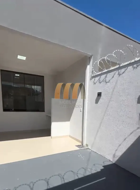 Lote 100 mtsÁrea construída 70 mts Porcelanato 03 quartos01 suite BanheiroGarage...