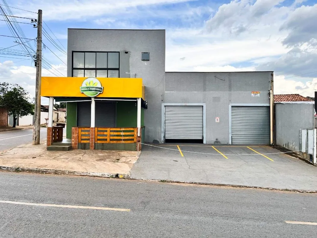 Marista Sul - Aparecida de GoiâniaPrédio com 1 galpão 220m², piso em cimento que...