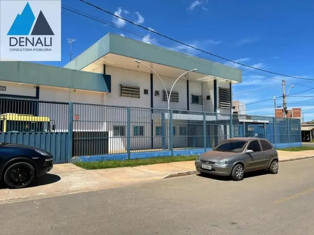 PREDIO COMERCIAL Possui uma area de 1.790,00 m2 com uma bela estrutura, elevador...