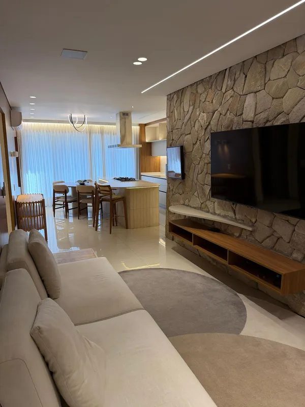 São 114m² muito bem distribuídos, com 3 suítes, perfeito pra quem busca conforto...