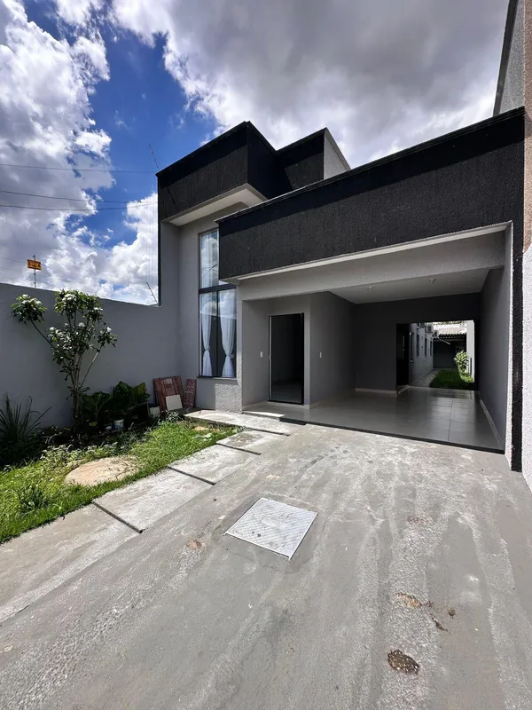 Casa com 120 m² de construção em um lote de 225 m², com excelente distribuição e...