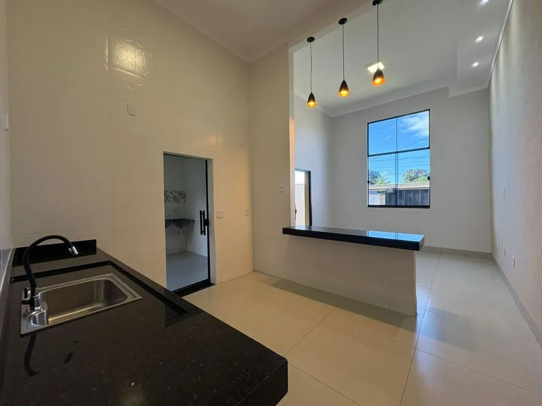 GH2357Casa com 3 quartos no Jardim Buriti Sereno, em terreno com 197,25m² com 98...
