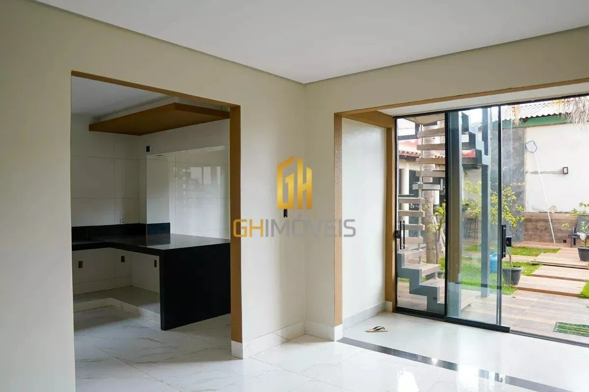 GH2343O sobrado possui - Térreo :- Hall de entrada em porcelanato polido, com po...