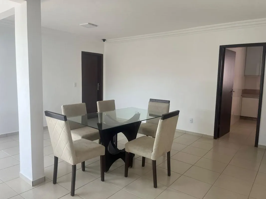 GH2274Casa com 3 quartos no Jardim Atlântico, em terreno com 420m² com 156m² de ...