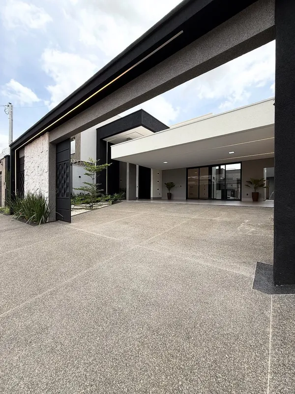 Casa no setor Moinho dos Ventos – GoiâniaAlto padrão | 3 suítes plenas | Piscina...