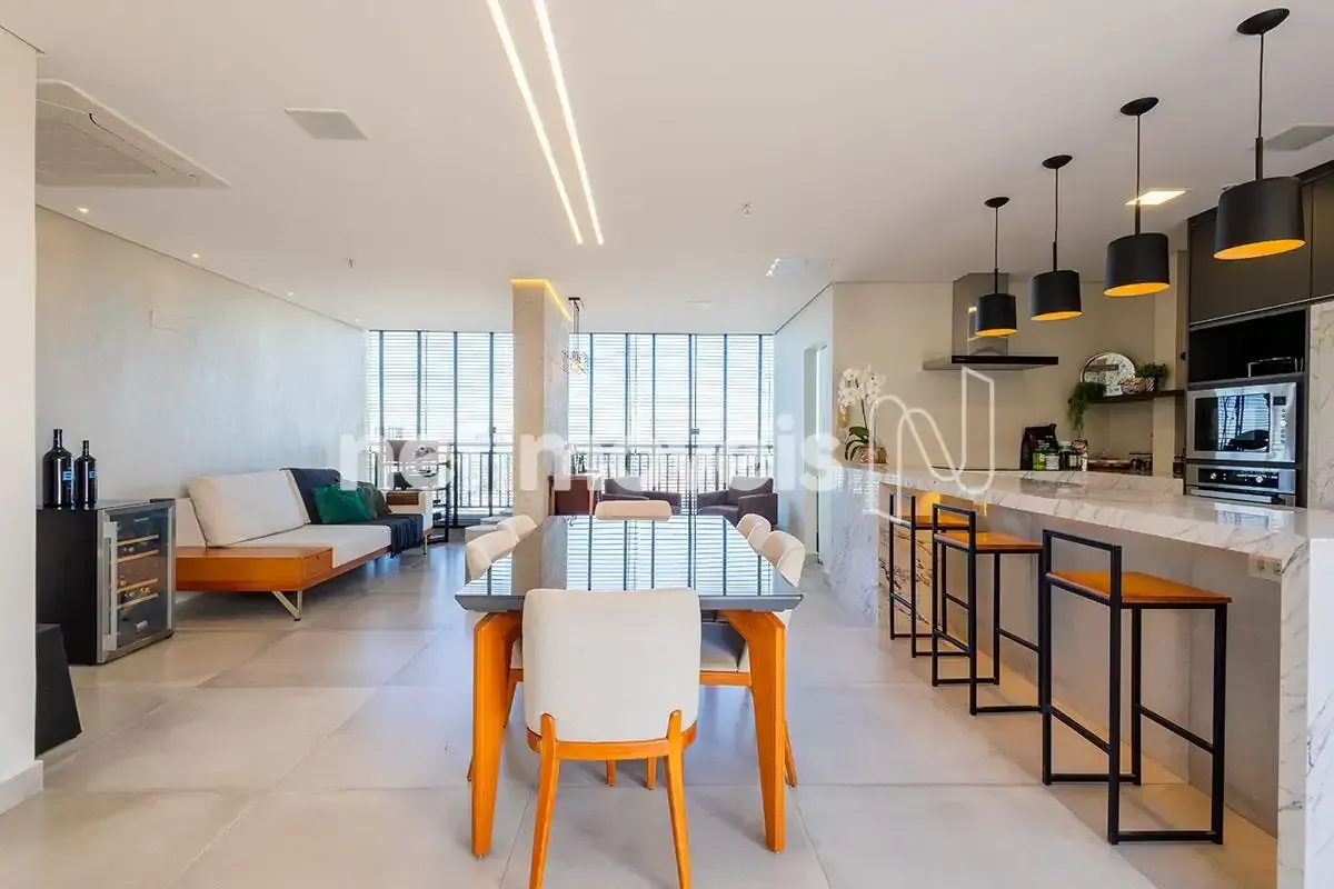 Cobertura Linear Apartamento Exclusivo com Piscina Aquecida, Lareira Externa em ...