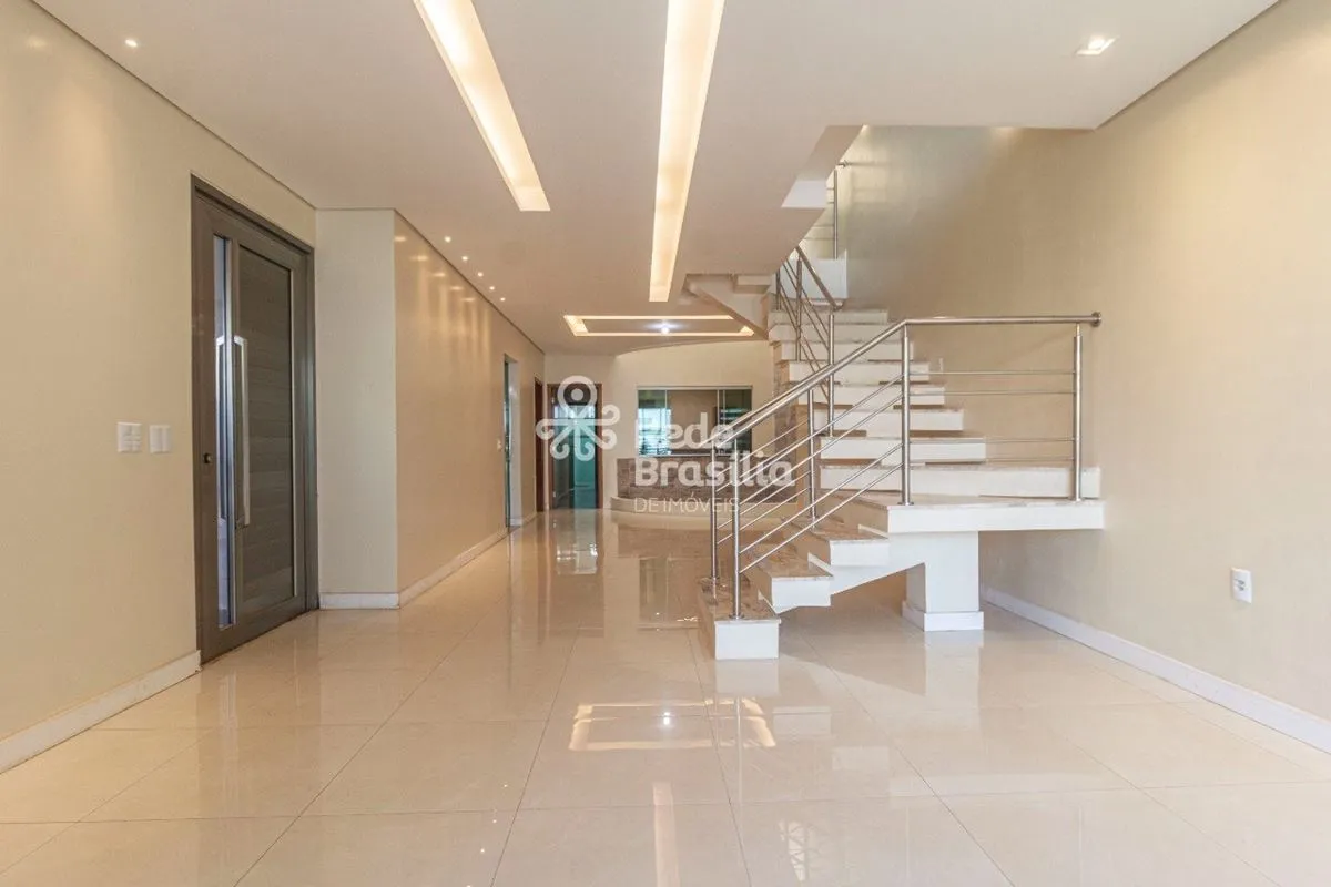 TH35045 - Shvp Trecho 01 Vicente Pires, Casa 06 quartos, 320m². Agende sua visit...
