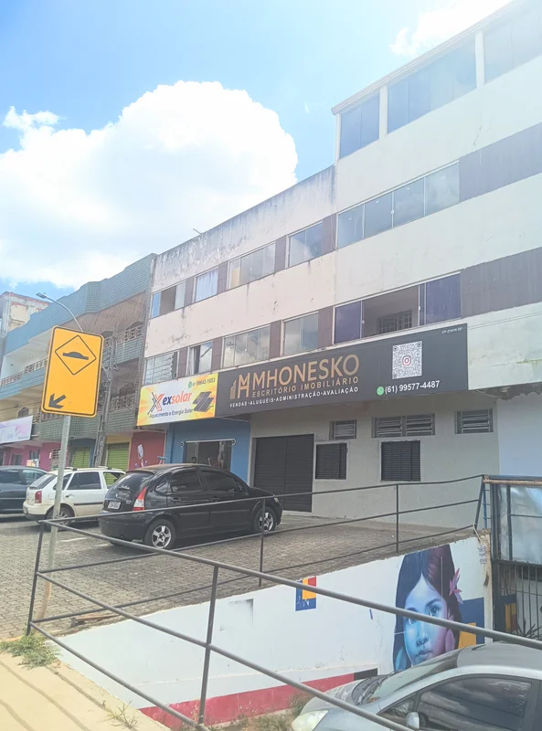 VENDO! APARTAMENTO NA DF 425. VALOR 155 MILO mesmo é composto de; 2 quartos; Sal...