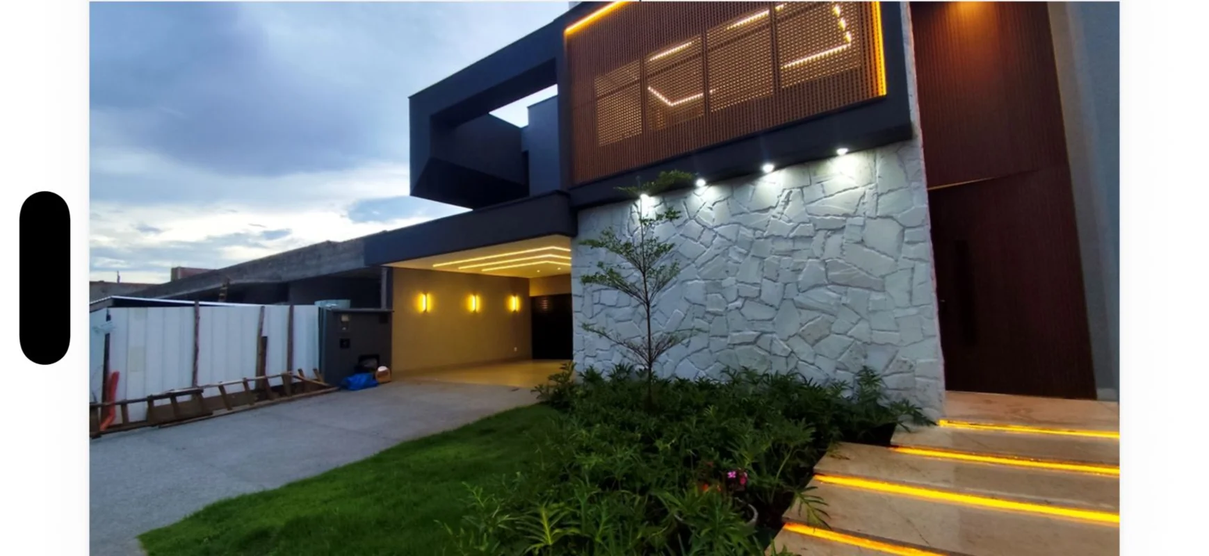 Sobrado recém entregue no Jardins França418m² de terreno341m² de construção4 suí...
