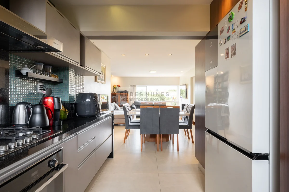 Apartamento com 4 quartos, sendo 1 suíte, à venda na SQS 307, Asa Sul - Brasília...