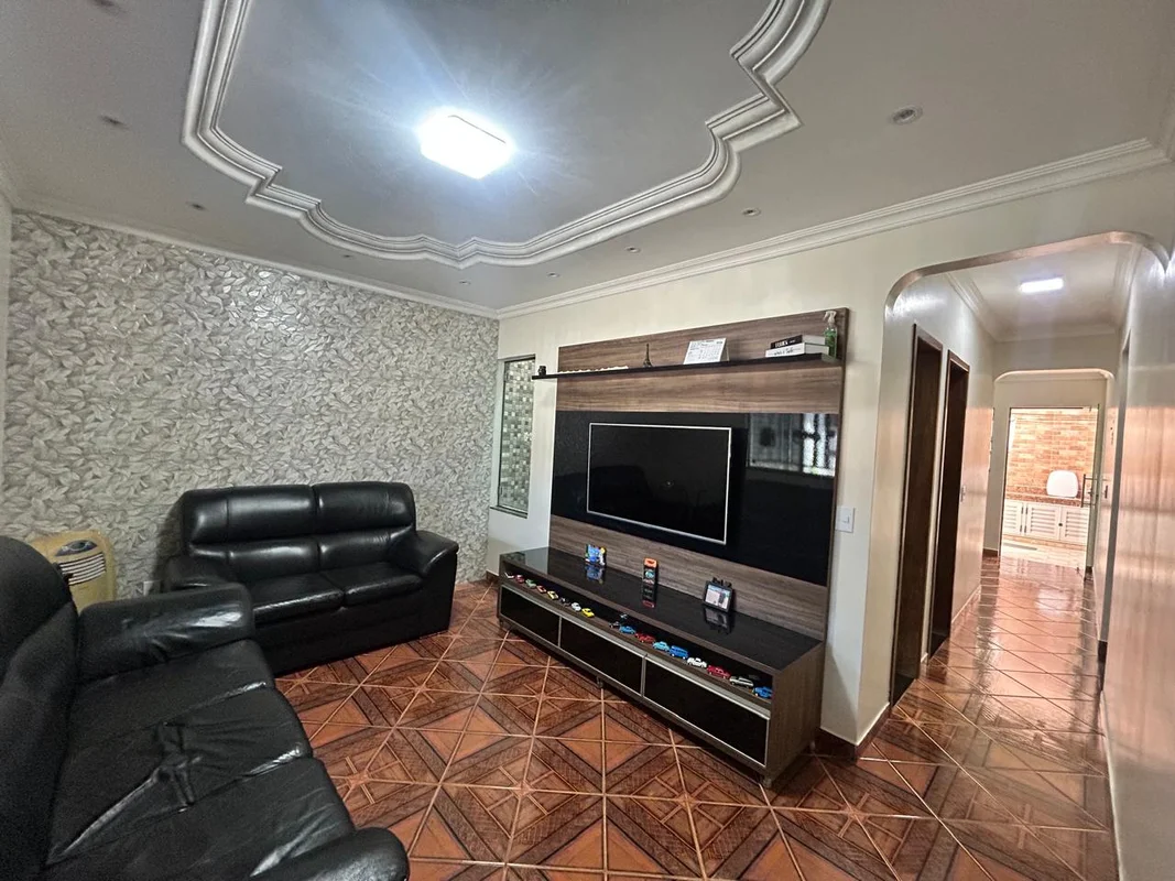 Casa à venda na QR 410 – Samambaia NorteExcelente oportunidade para quem busca c...