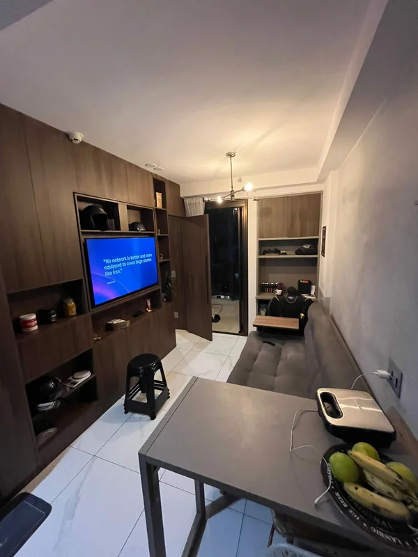 Descubra um apartamento reformado e com vista livre, localizado no coração do Pa...
