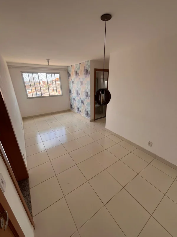 QR 314 – Samambaia Sul53m² muito bem aproveitados 2 quartos 1 vaga de garagemNas...