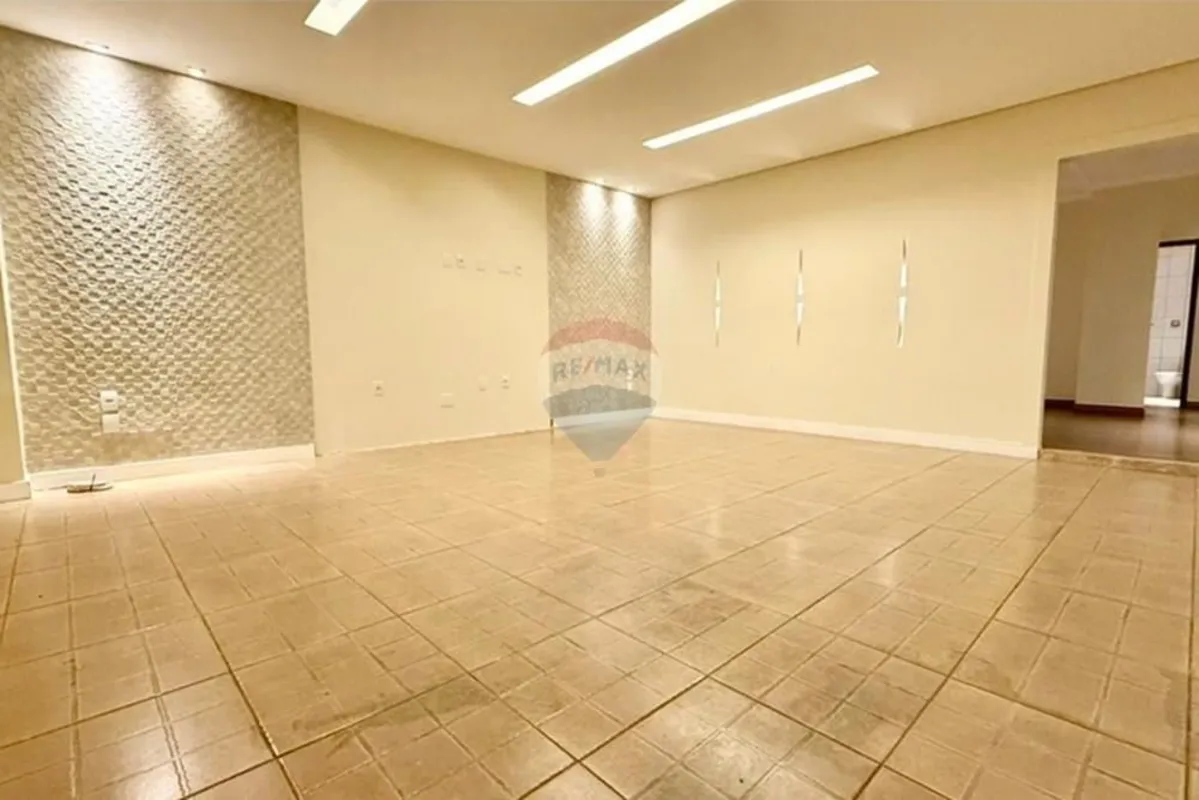 Descubra o charme desta casa excepcional em Águas Claras, Distrito Federal, situ...