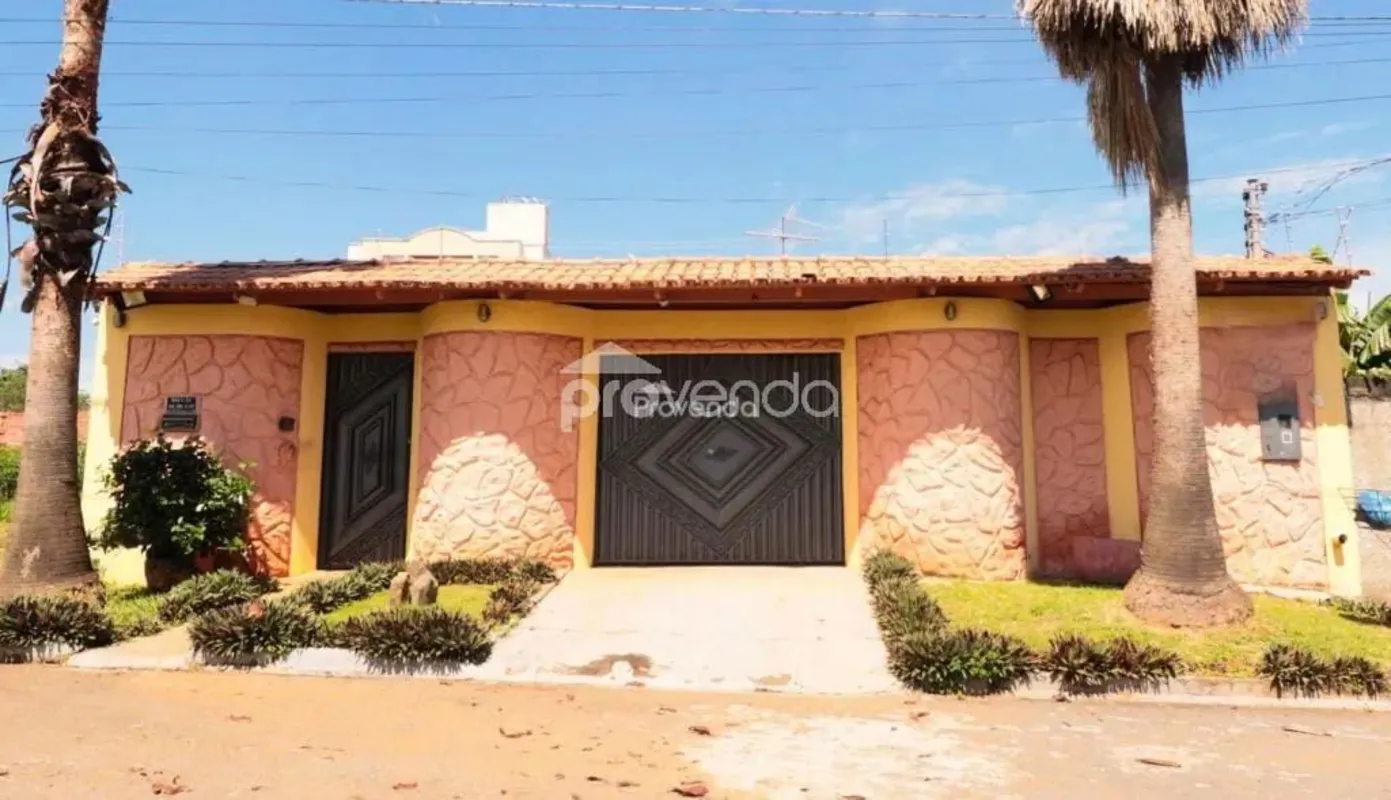 Aceita 50% de permuta na negociação/propostaCom 360 m² de área total e 288 m² de...