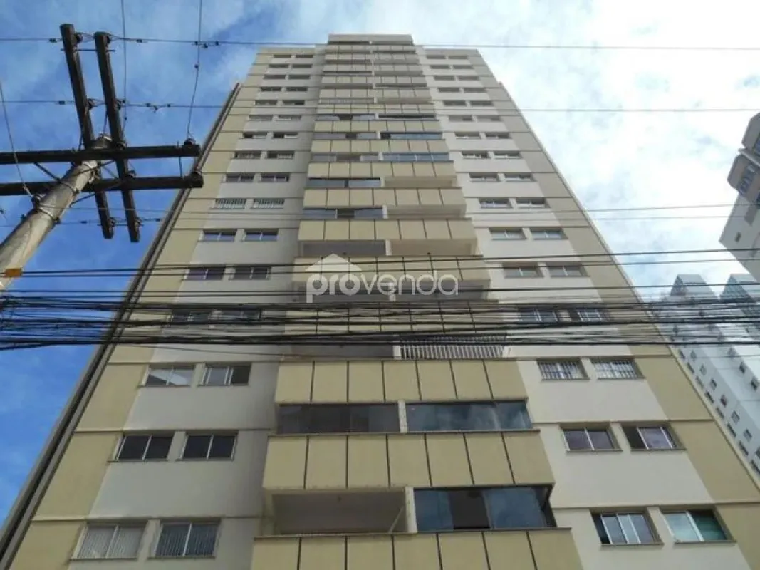 Este apartamento oferece tudo o que você precisa para viver com conforto e conve...