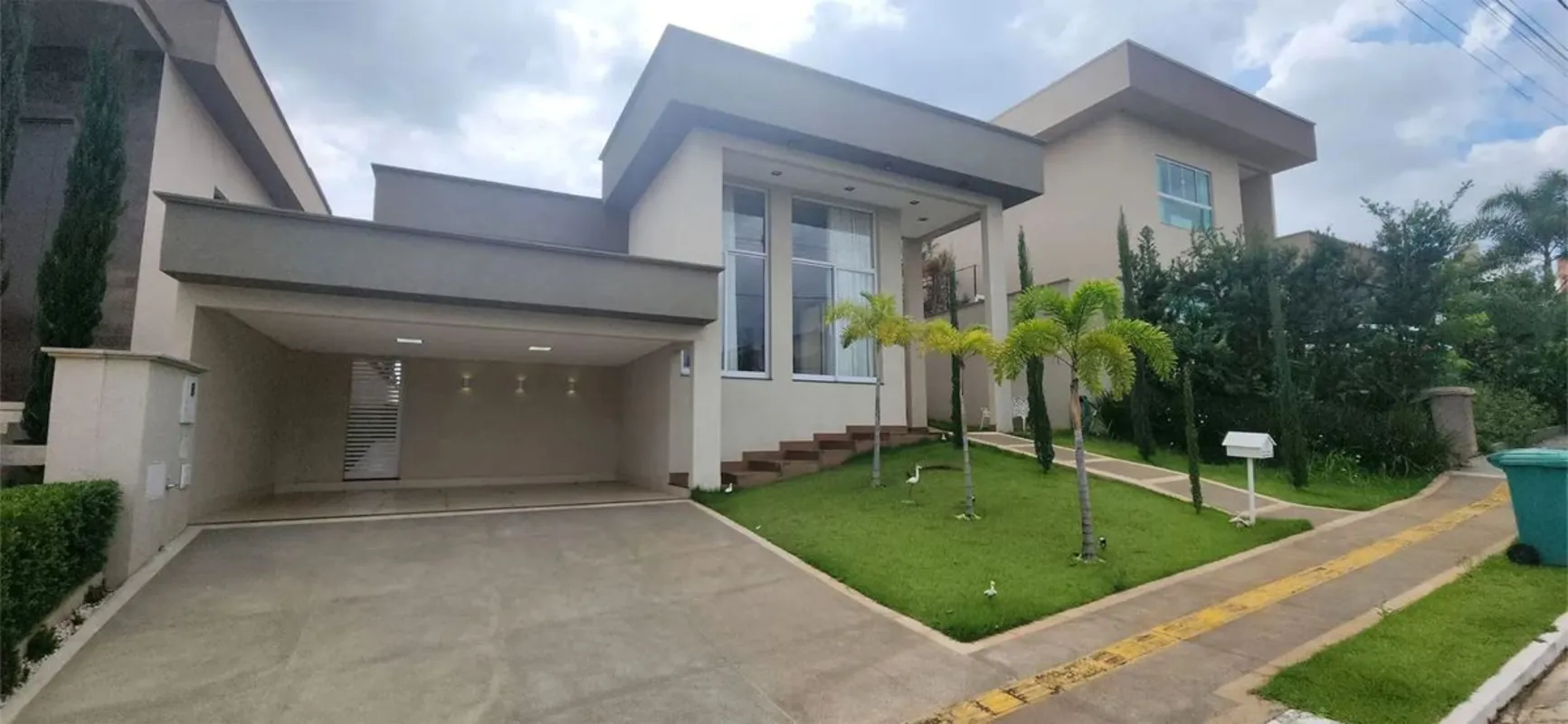 Casa Térrea de Alto Padrão no Condomínio do Lago 4 Suítes 683 m² de Terreno Pisc...