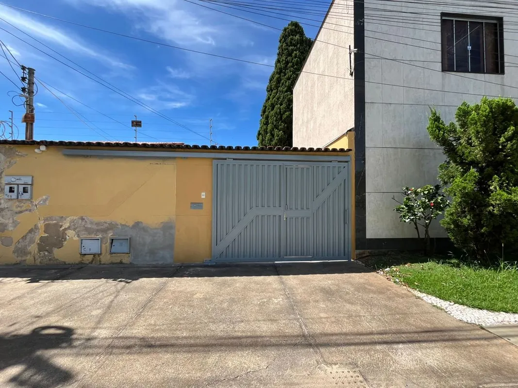 Casa funcional e bem distribuída, composta por 3 quartos, sala, cozinha, banheir...