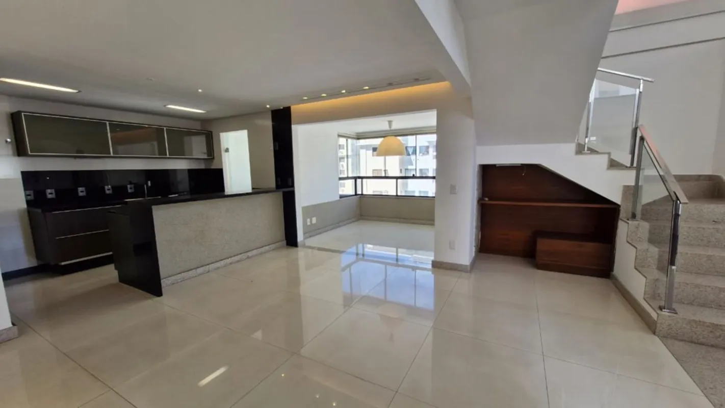 Apartamento estilo duplex, com excelente distribuição e ambientes amplos, ideal ...