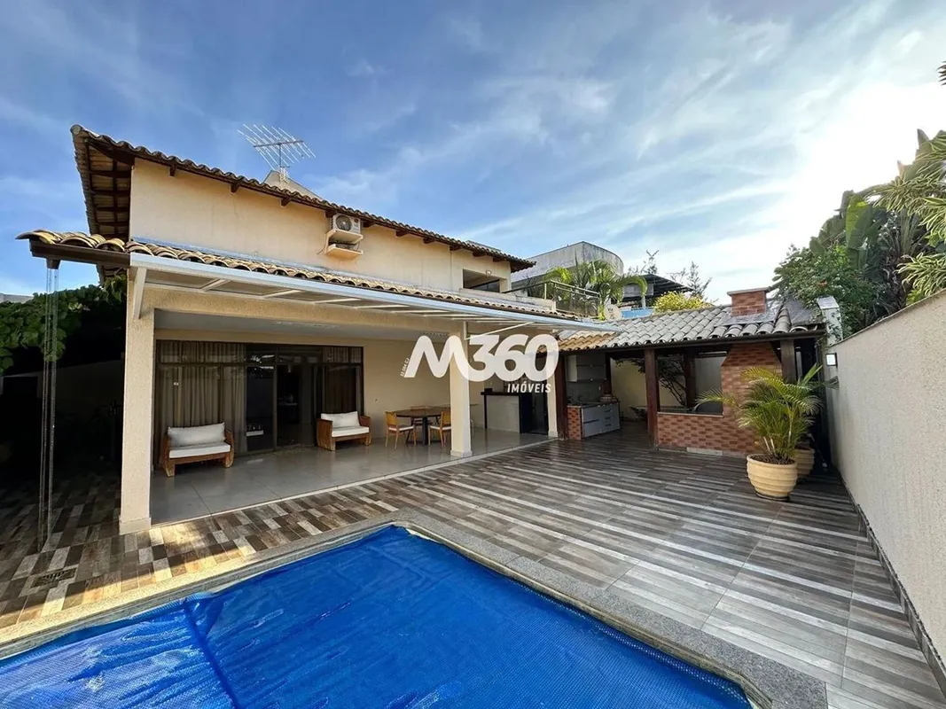 Terreno: 572 m² Construção: 381 m² Valor: R$ 3.000.000,00Uma residência espaçosa...