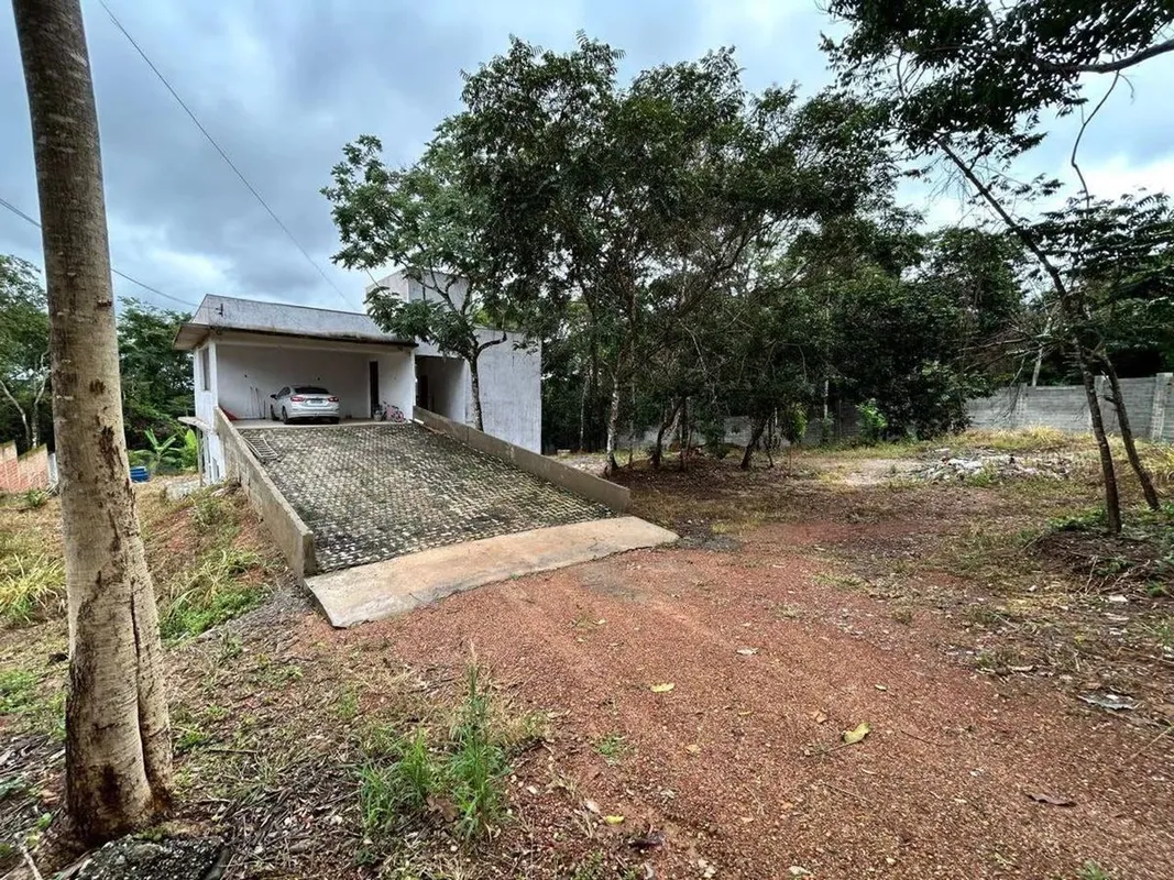 Chácara com 4.087m² de terreno, toda murada, com piscina, sobrado com 3 quartos ...