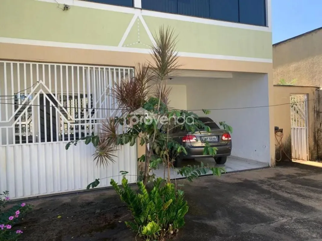 Sobrado Térreo à Venda ? Setor Moinho dos Ventos, Goiânia/GO3 Quartos - 1 Suíte ...