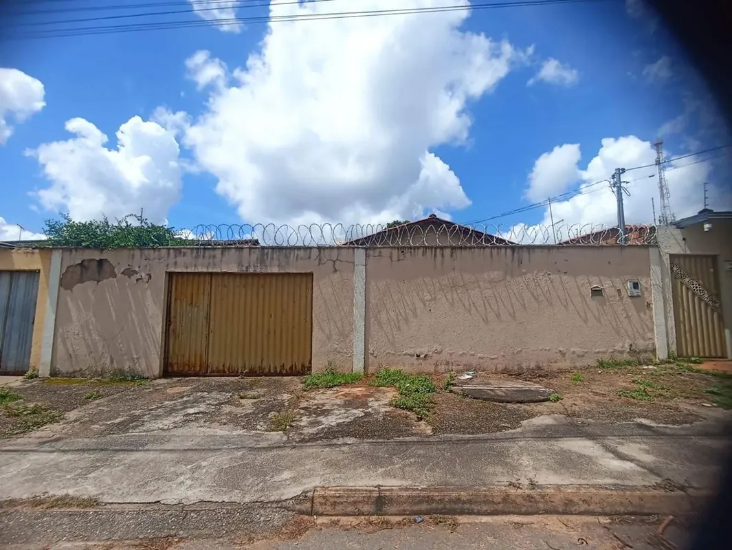 Casa 2 Suítes 127 m² Construídos Jardim Ipiranga Aparecida de GoiâniaAvenida Joa...