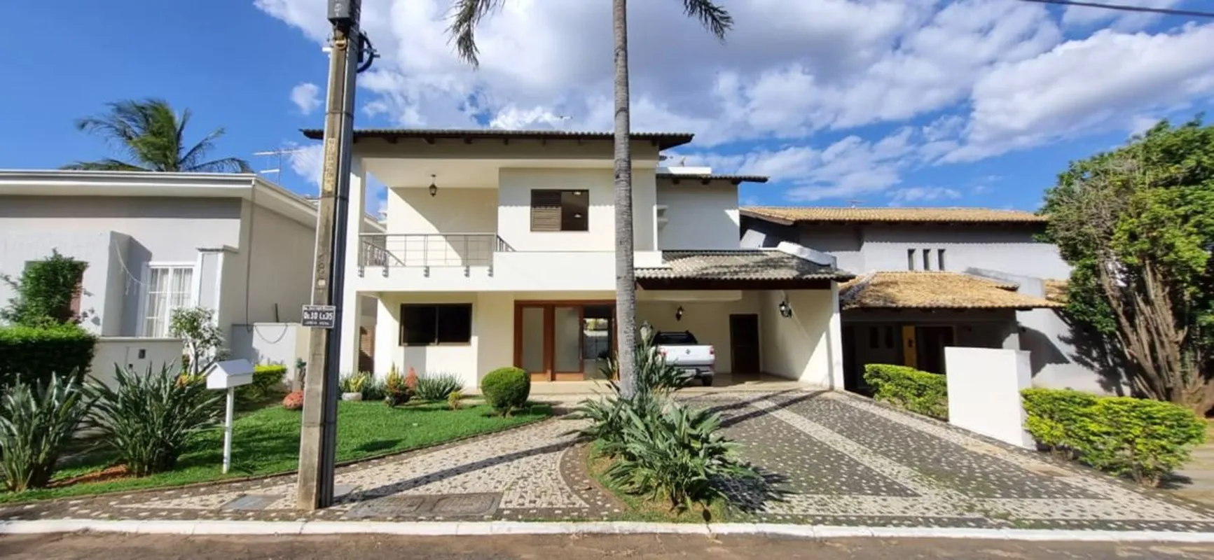 Sobrado de Alto Padrão no Jardins Viena – Localização PrivilegiadaExcelente sobr...