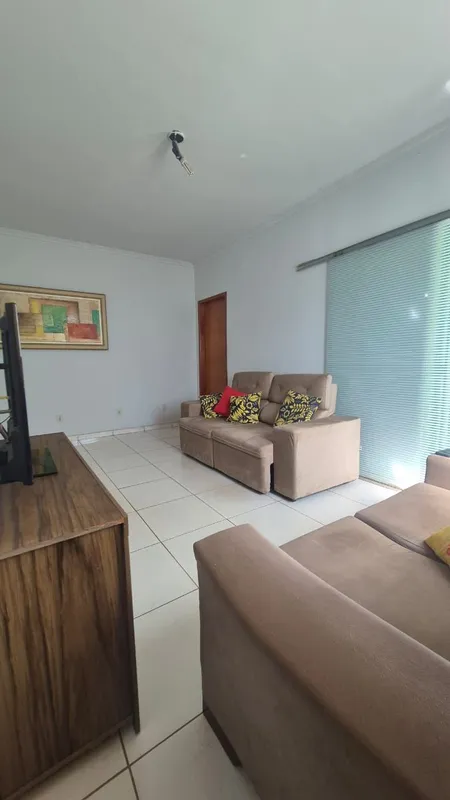 Casa geminada no Bairro Cardoso Continuação, sendo 210m2 de terreno, 110,10m2 de...