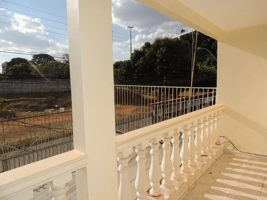 APARTAMENTO DE 02 QUARTOS, SALA COM VARANDA, BANHEIRO SOCIAL, COZINHA E ÁREA DE ...