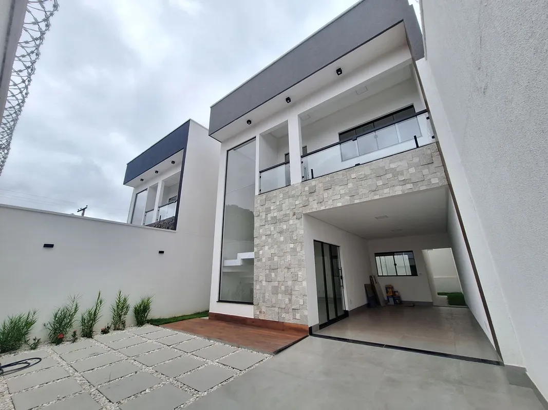 Excelente oportunidade para morar com conforto e modernidade: sobrado novo, nunc...