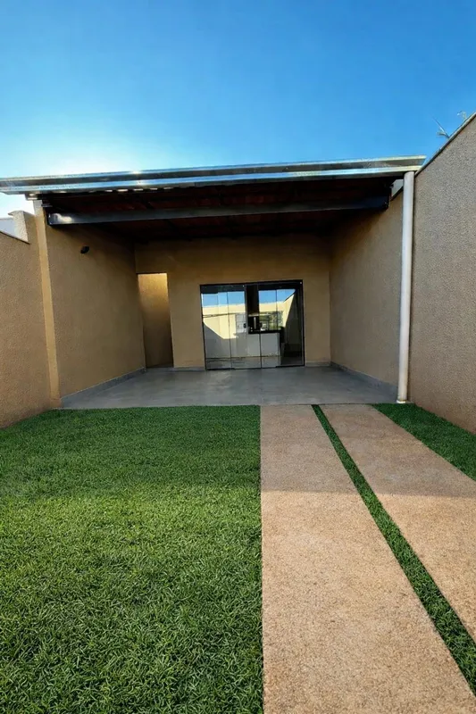 Casa Térrea localizada no setor Maysa em Trindade. Contando com 86,98 mt² de áre...