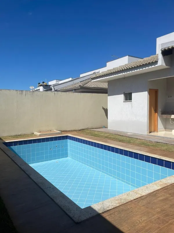 Casas de 2 quartos sendo:2 suítesSalaÁrea gourmet integrada com piscinaBanheiro ...