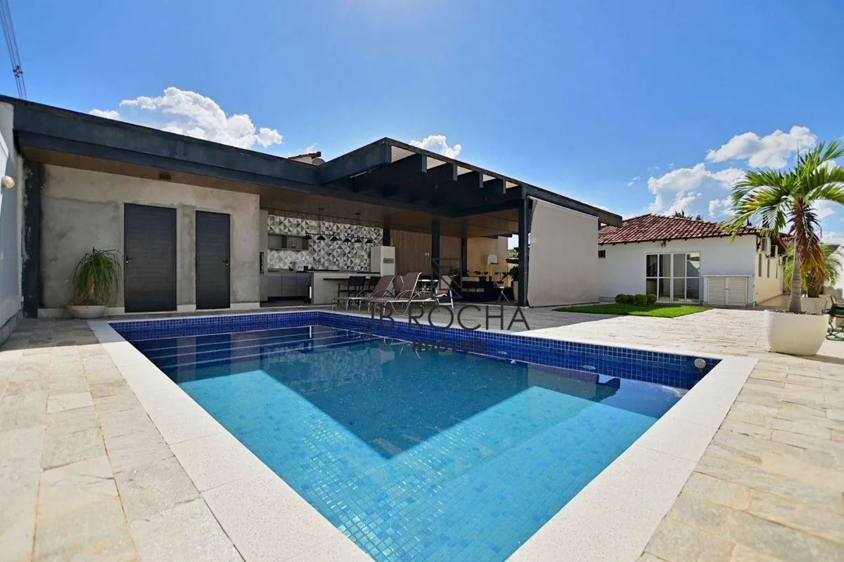 JB ROCHA IMOVEIS VENDE COM EXCLUSIVIDADE Casa térrea e aconchegante no Condomíni...